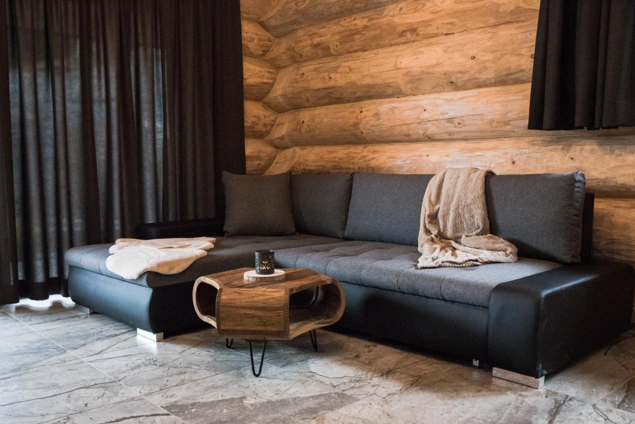 Blockhausen Luxus Chalets Oberschwarzenberg ภายนอก รูปภาพ