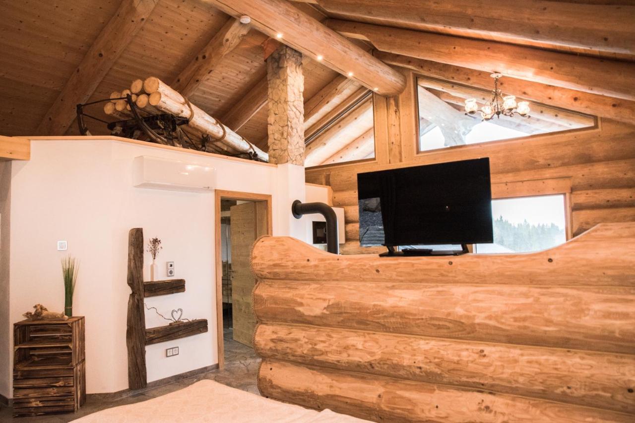 Blockhausen Luxus Chalets Oberschwarzenberg ภายนอก รูปภาพ