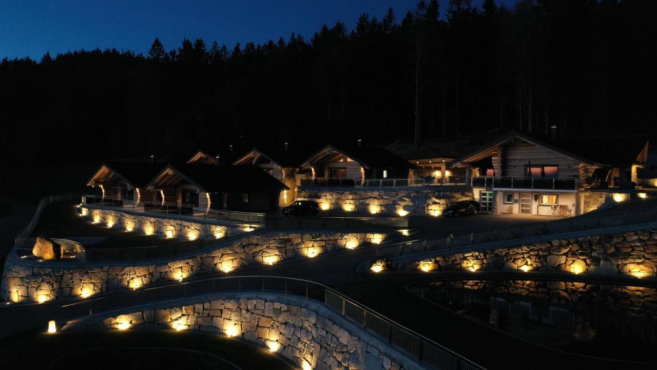 Blockhausen Luxus Chalets Oberschwarzenberg ภายนอก รูปภาพ