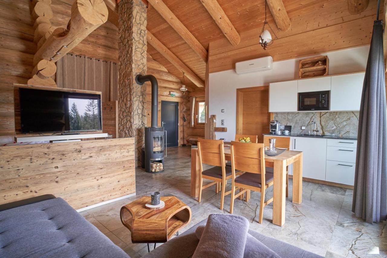 Blockhausen Luxus Chalets Oberschwarzenberg ภายนอก รูปภาพ