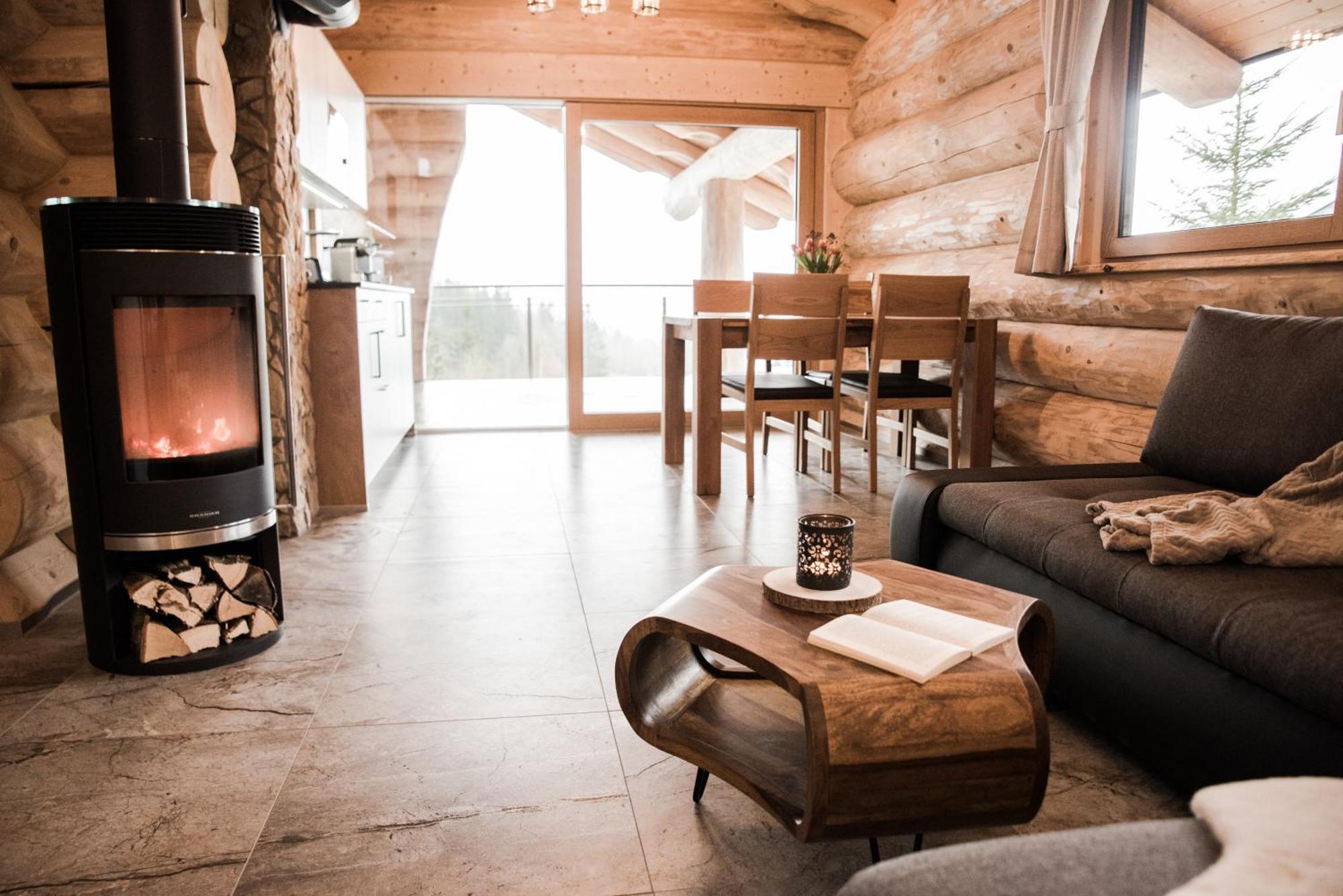 Blockhausen Luxus Chalets Oberschwarzenberg ห้อง รูปภาพ